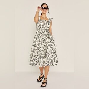 Francesca’s Sheryl Floral Midi Dress – Size M – EUC